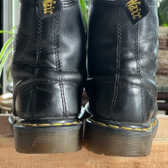 DOC MARTENS Vintage MIE black leather chunky platform sole lace-up combat boots - Picture 8 of 11